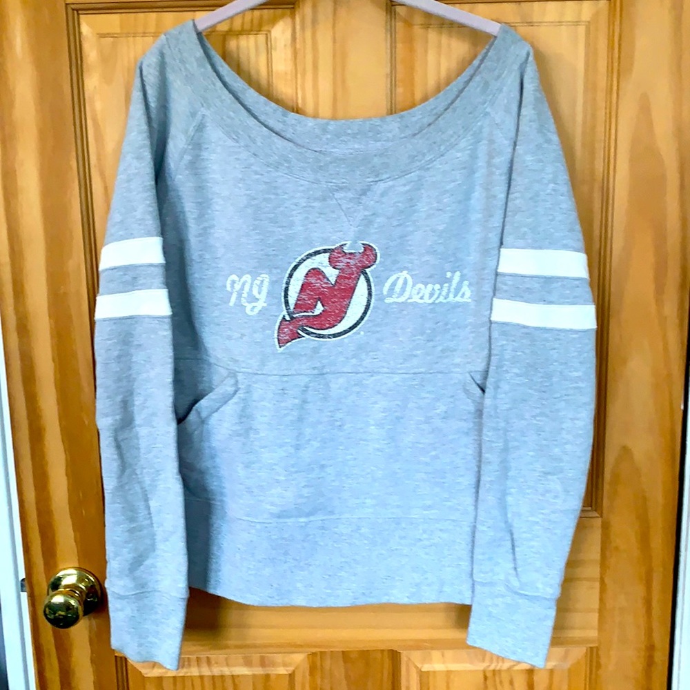 Ladies NJ Devils Sweatshirt